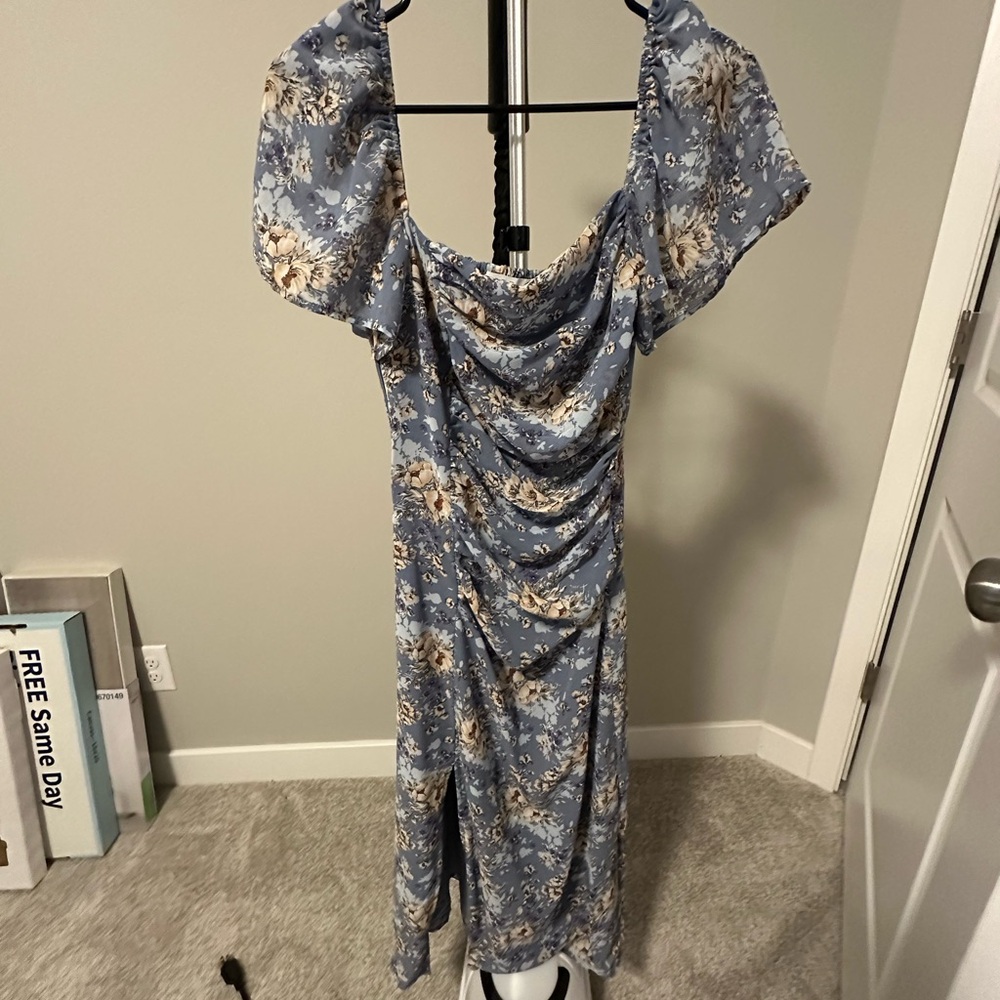 NWOTs!!  Women’s Floral Blue Dress - Astr - XS